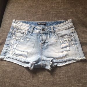 Only Jeans destroyed shorts